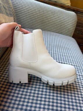 MIA White Chelsea Lug-Platform Ankle Boot
